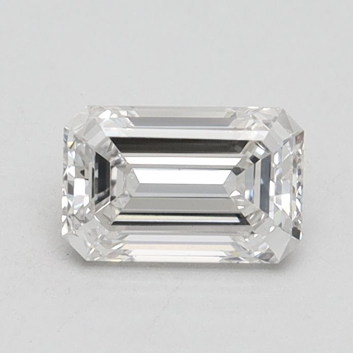 0.72ct Emerald diamond