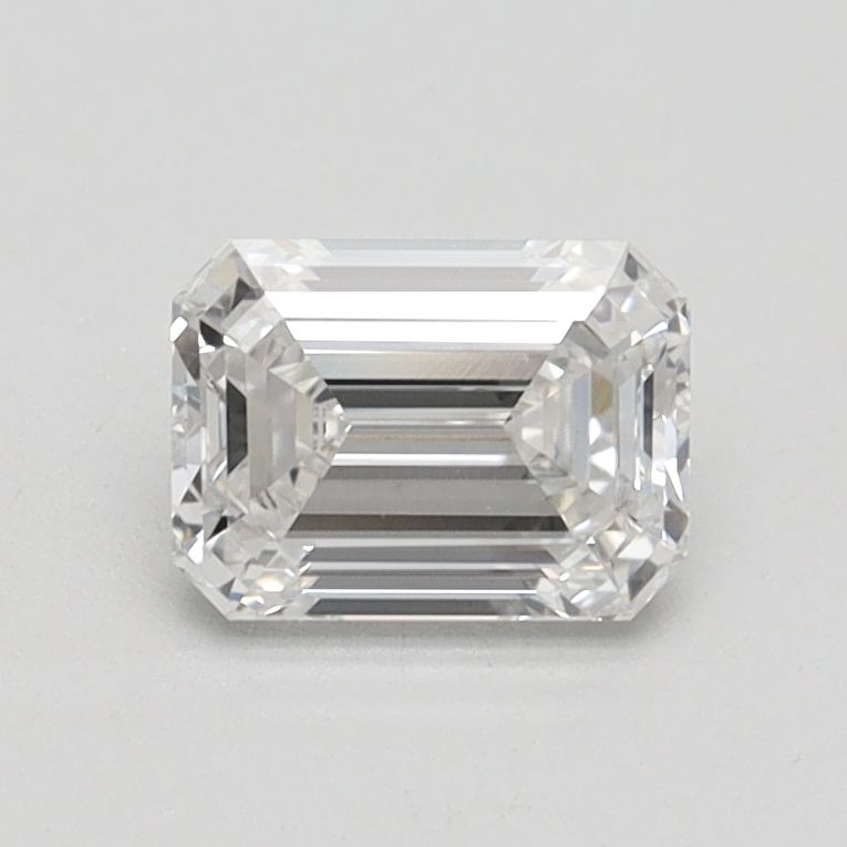 0.90ct Emerald diamond
