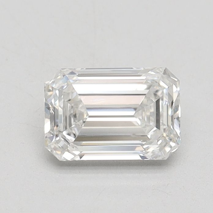 0.64ct Emerald diamond