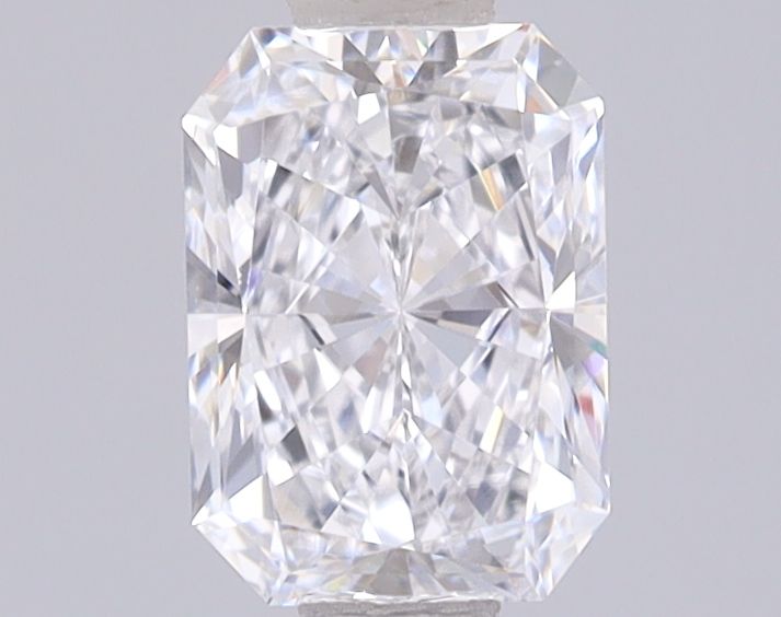 0.94ct Radiant diamond