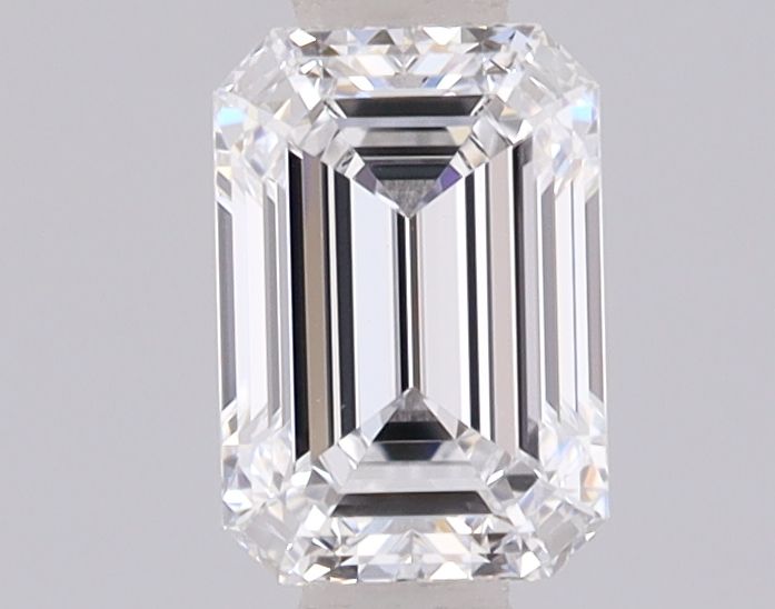 0.74ct Emerald diamond