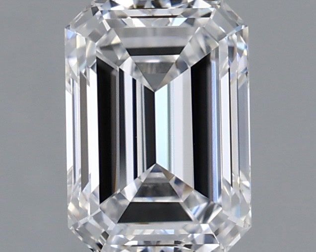 0.99ct Emerald diamond