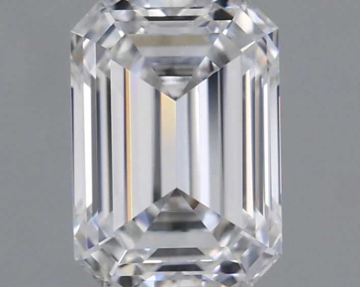 0.99ct Emerald diamond
