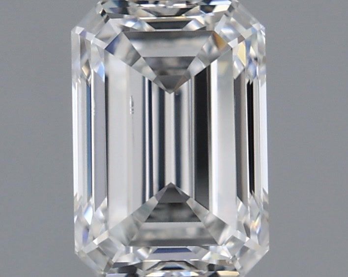 0.97ct Emerald diamond