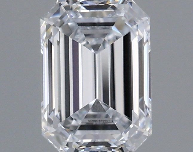 0.99ct Emerald diamond
