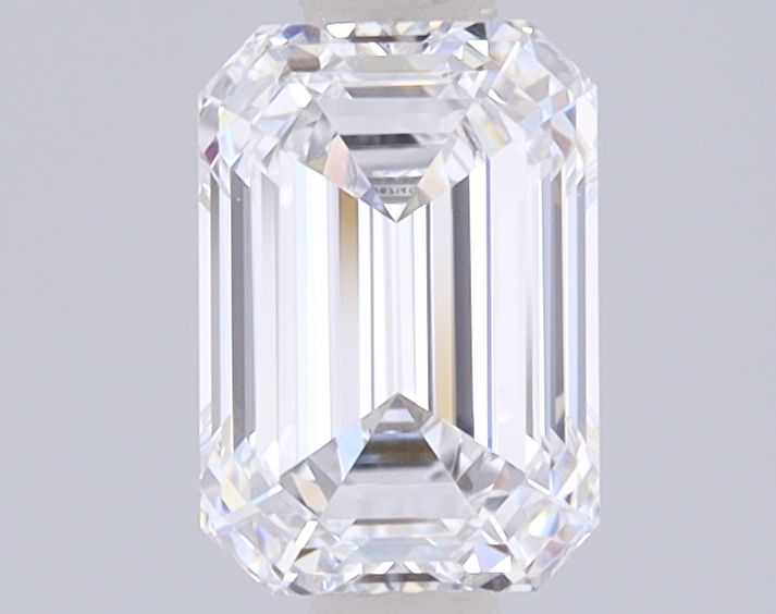 1.10ct Emerald diamond