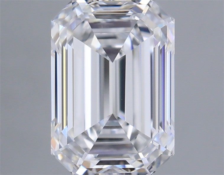0.99ct Emerald diamond
