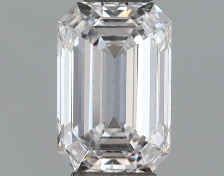 0.62ct Emerald diamond