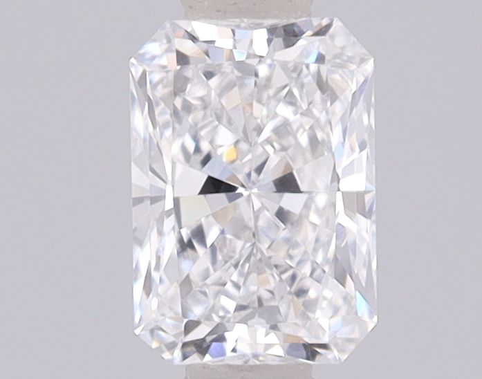 0.76ct Radiant diamond