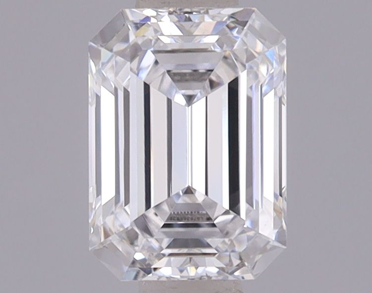0.76ct Emerald diamond