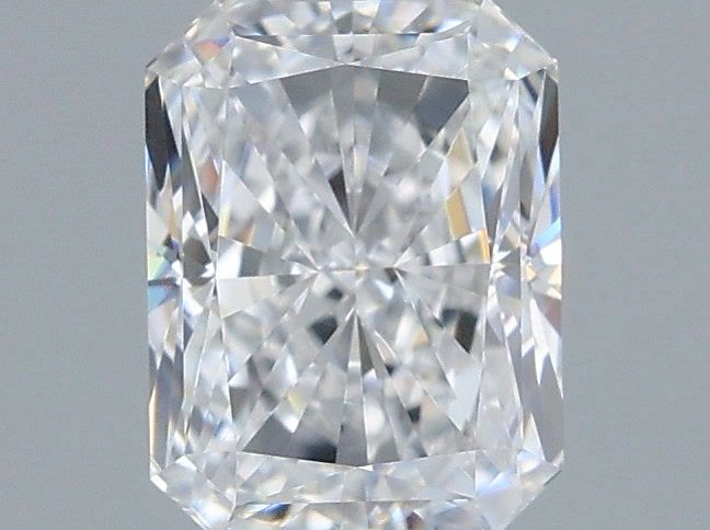 1.09ct Radiant diamond