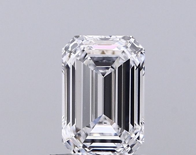 0.97ct Emerald diamond